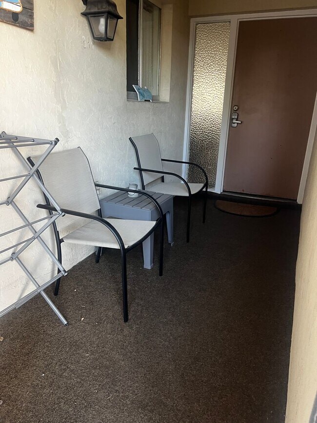 Building Photo - 2BD/1BA on Venice Island