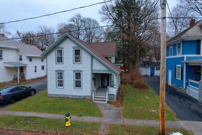 Building Photo - 19 Gage Ave