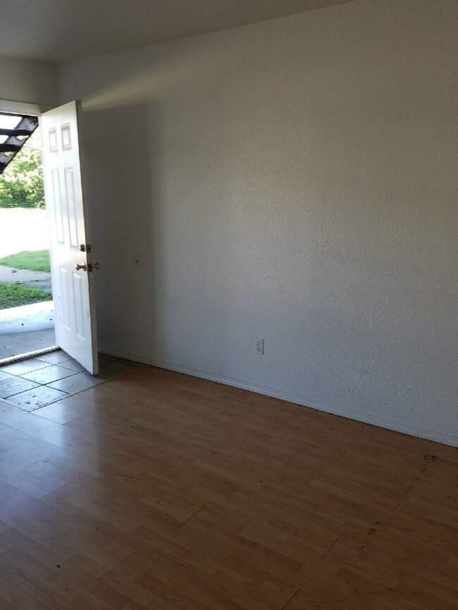 1407 W Highland Ave, Ponca City, OK 74601 Apartments 1407 W Highland