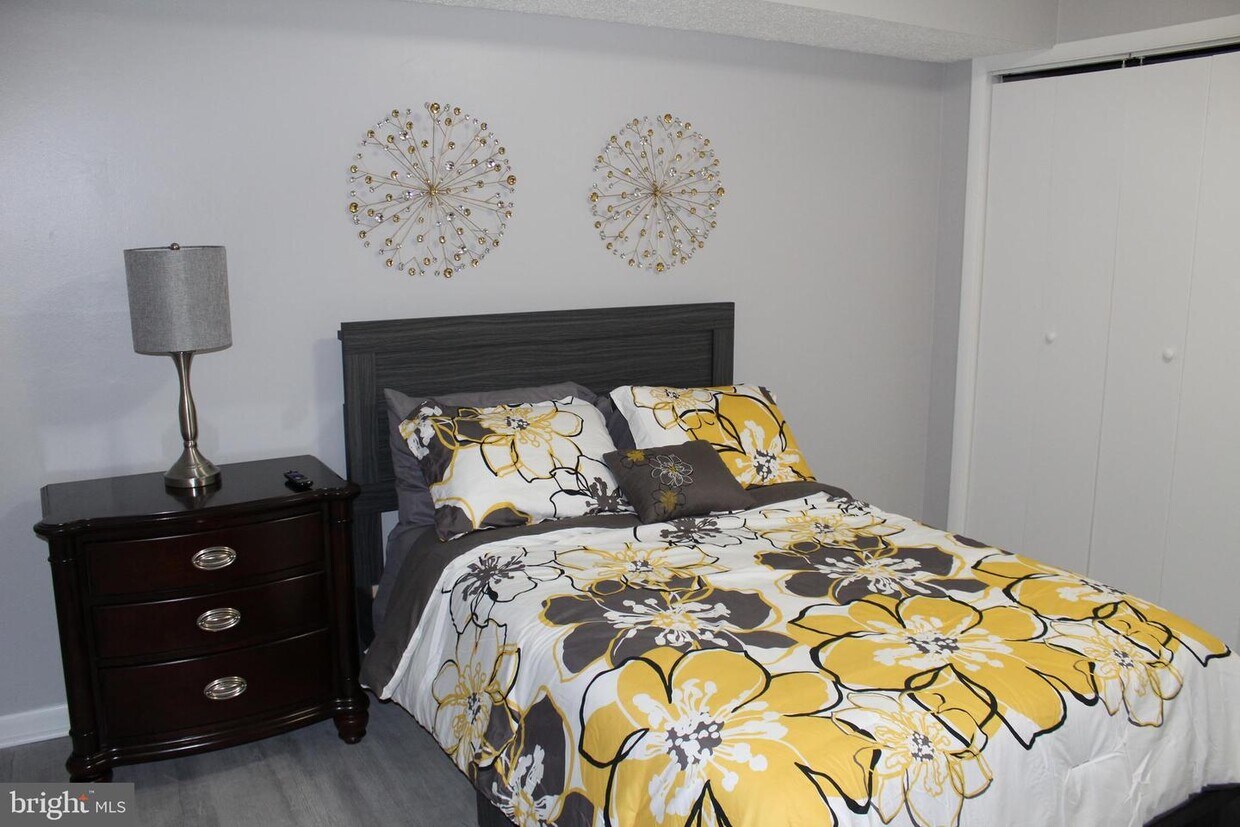 Foto principal - 3809 Swann Rd