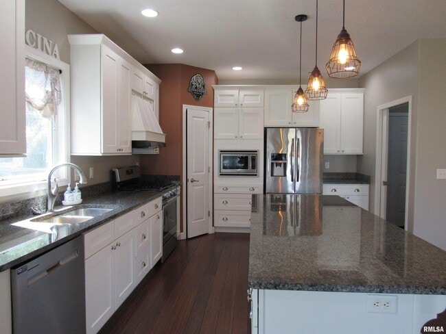 Foto del edificio - 405 E Palace Row