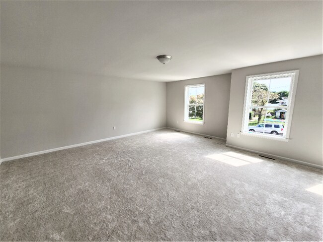 Building Photo - 1604 Clauser St