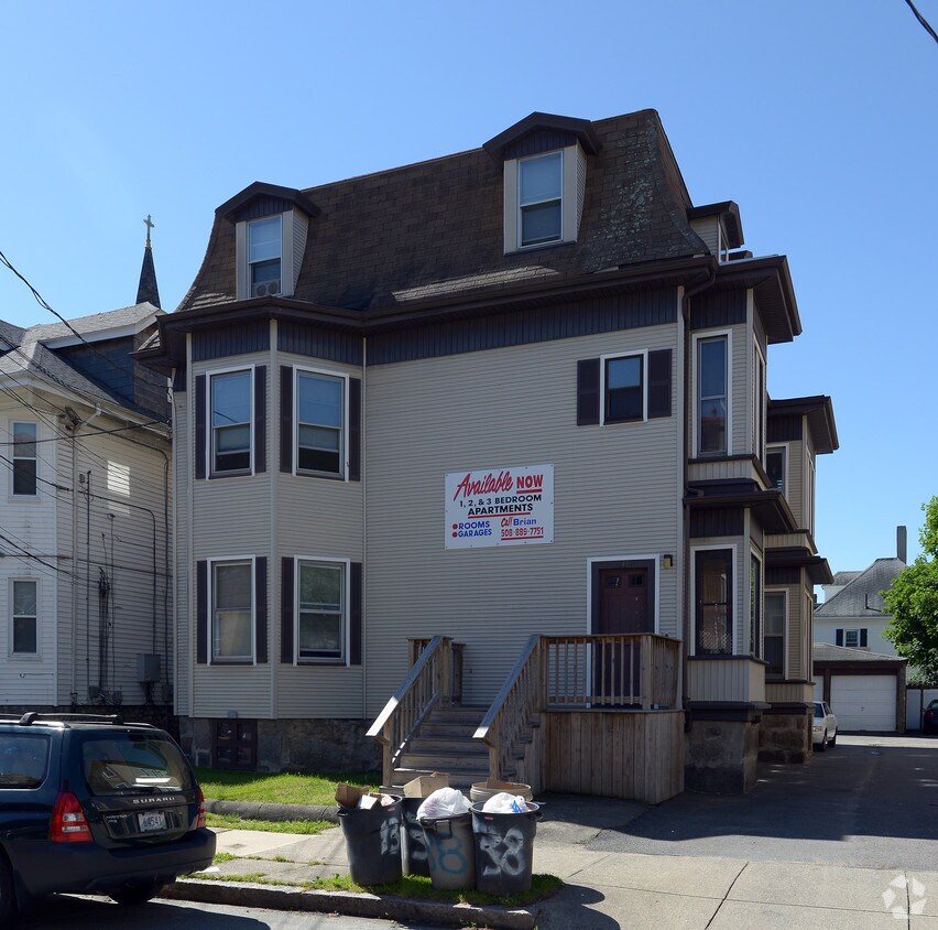 Building Photo - 138 Deane St