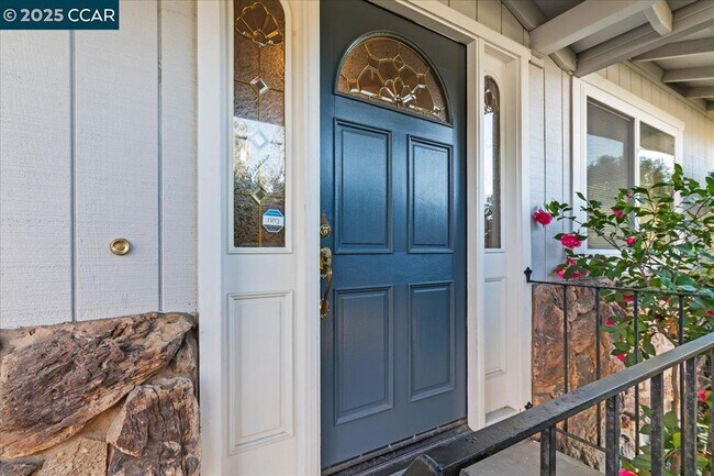 Foto del edificio - 207 Midway Dr