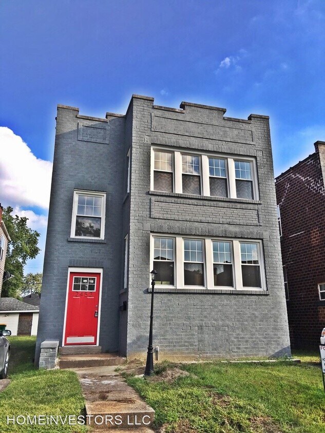 Primary Photo - 2452-2452 Cleveland Blvd
