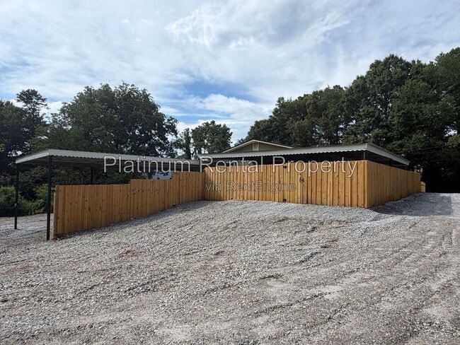 Foto del edificio - 1868 Quarry Rd