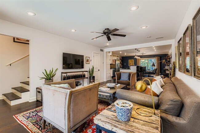 Foto del edificio - 505 W 7th St