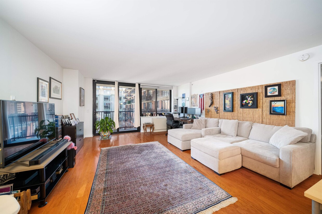 Foto principal - 700 Grove St