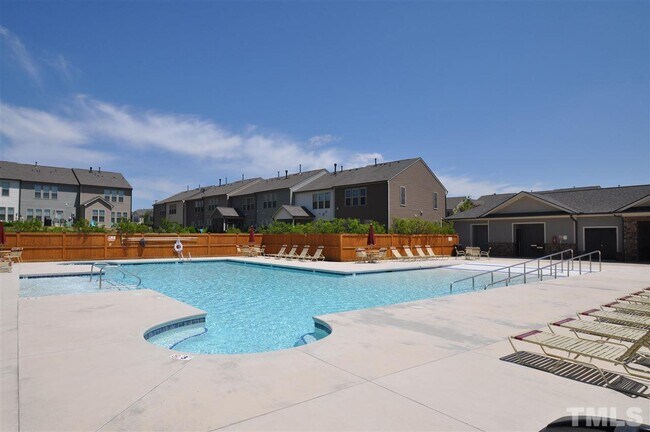 Building Photo - 209 Brier Crossings Loop