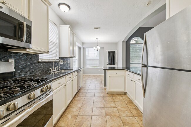 Building Photo - 7414 Dane Hill Dr