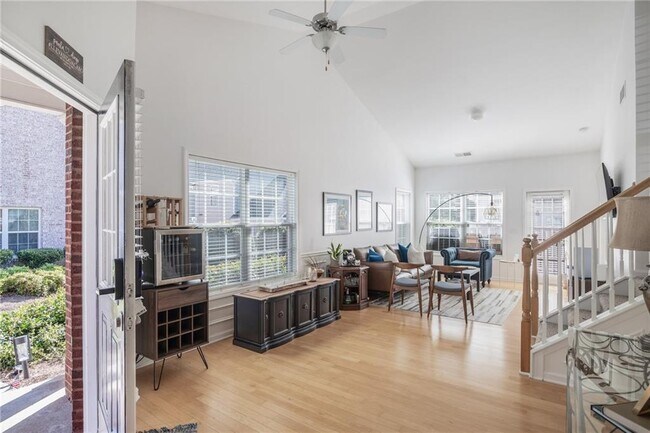 Foto del edificio - 1802 Willow Branch Ln