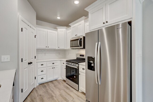 Building Photo - 5817 Campbell Creek Dr.