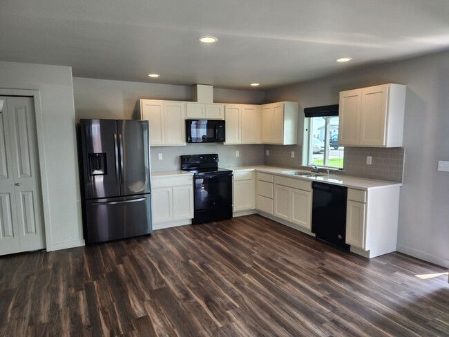 Foto del edificio - Newer Build Unit in Pasco