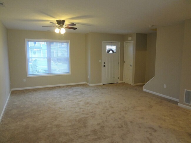 Foto del edificio - Excellent Townhouse in Ideal Location