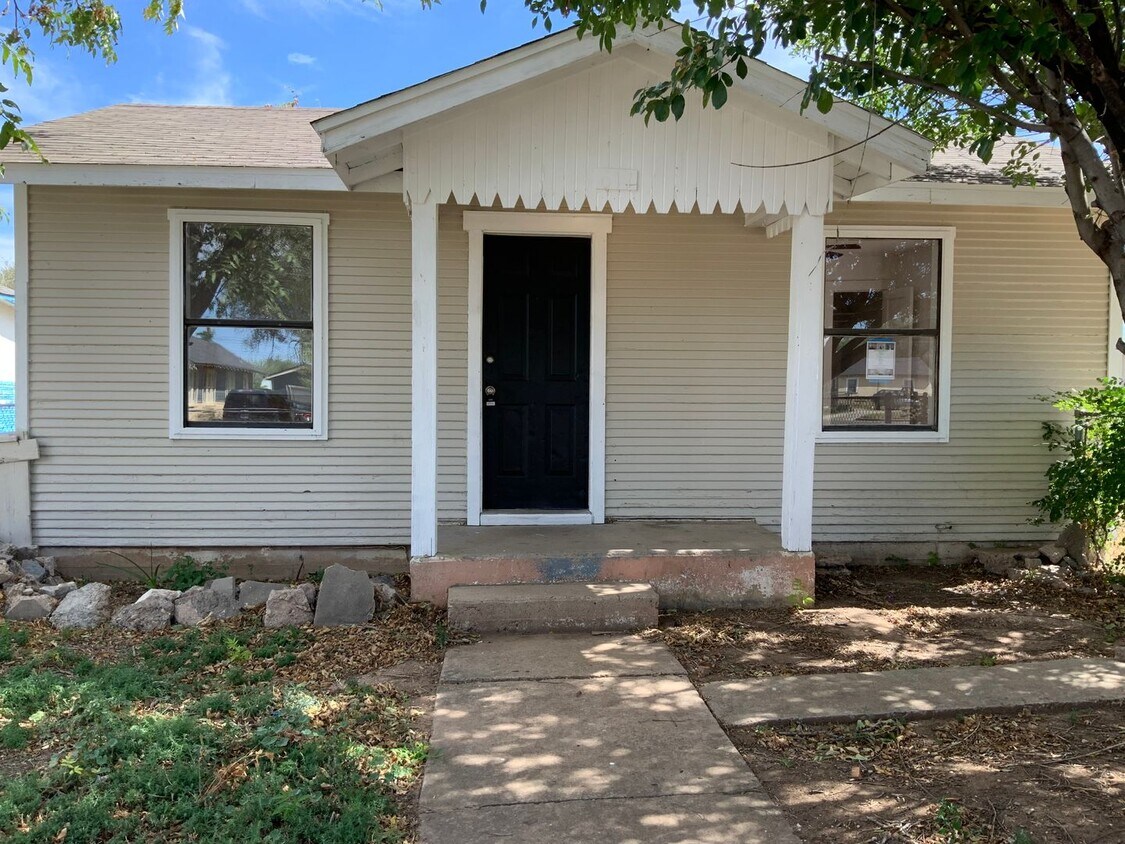 Foto principal - 611 S Alabama St