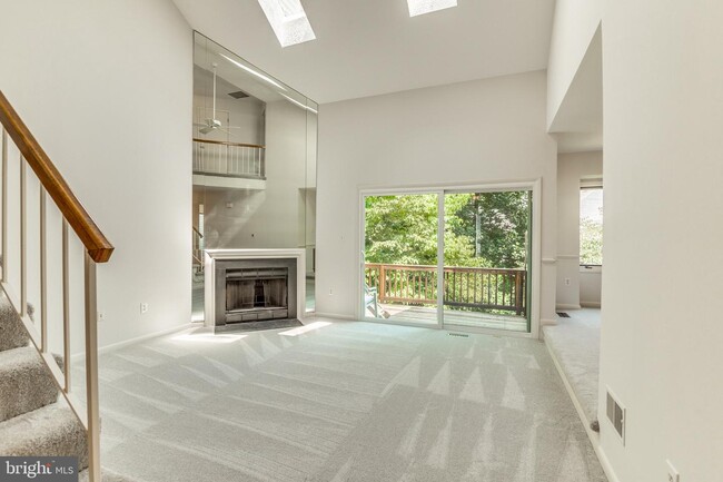 Building Photo - 1281 Wedgewood Manor Way
