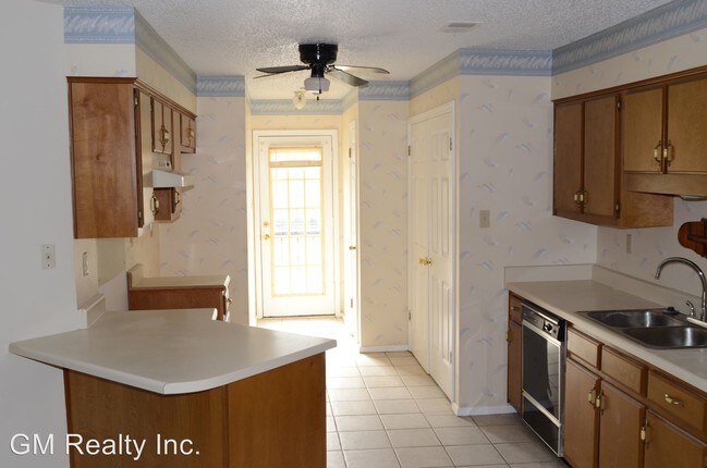 Building Photo - 2 br, 2 bath House - 5191 Walton Lake