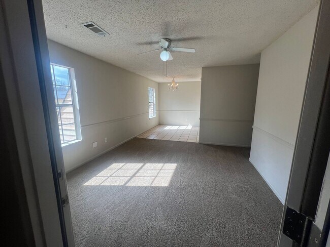 Foto del edificio - 716 E 33rd St