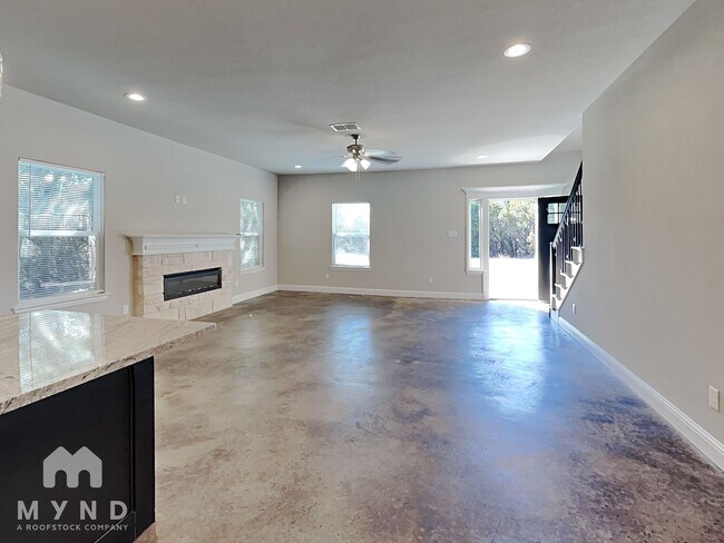 Building Photo - 5711 Barkridge Dr