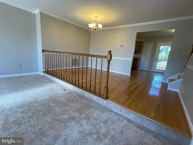 Building Photo - 6575 Ewald Ct