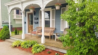 Building Photo - 14 Lincoln Ave