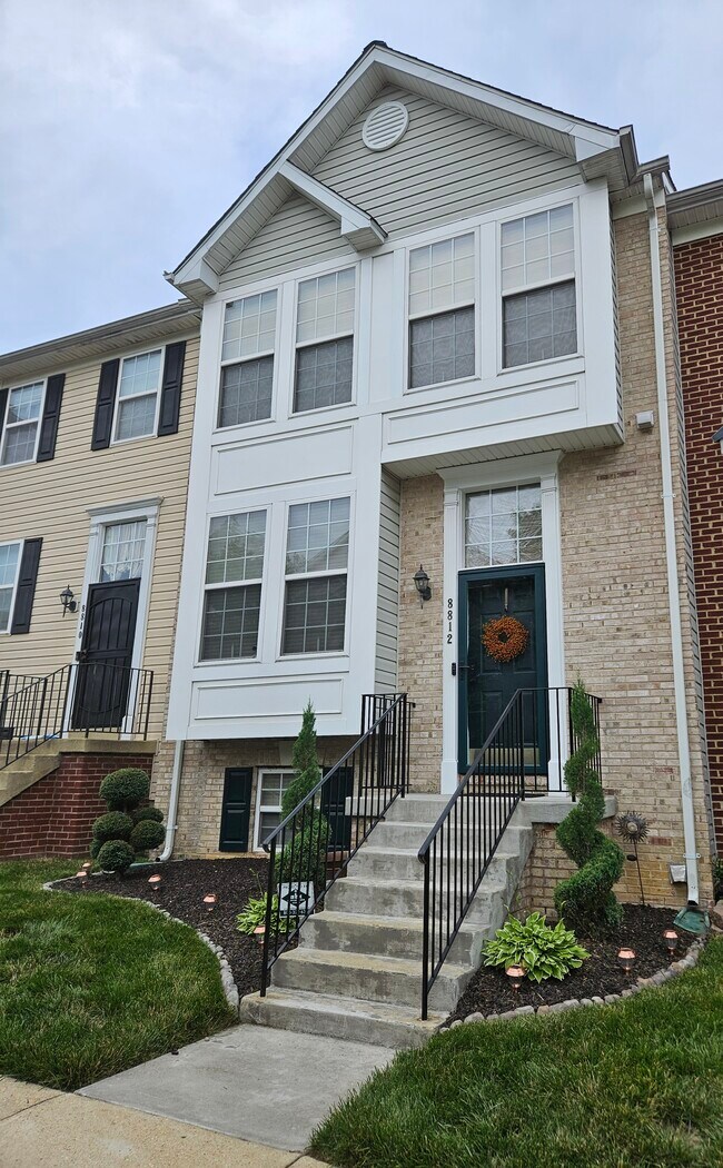 Foto del edificio - 8812 Community Square Ln