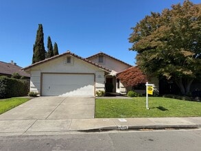 Building Photo - 1445 Drolette Way