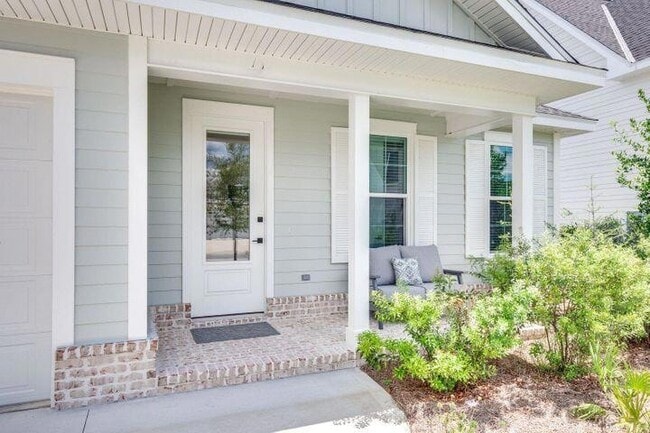 Building Photo - 76 Conifer Ct