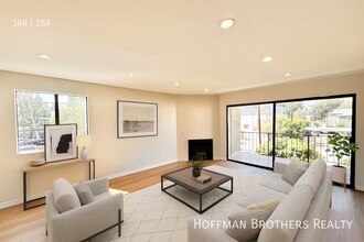 Building Photo - 11941 Weddington St