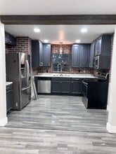 Building Photo - 429 Ventura Ave