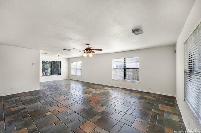 Building Photo - 9711 Diamond Cliff Dr