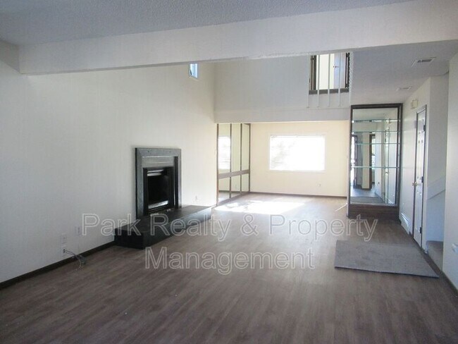 Building Photo - 13295 E Amherst Ave