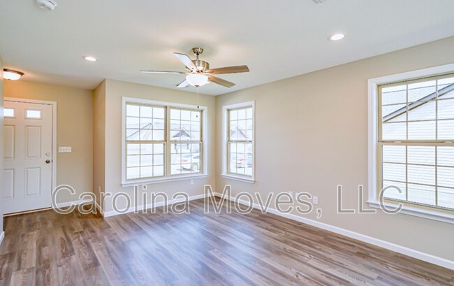 Foto del edificio - 276 Lockeland Park Dr