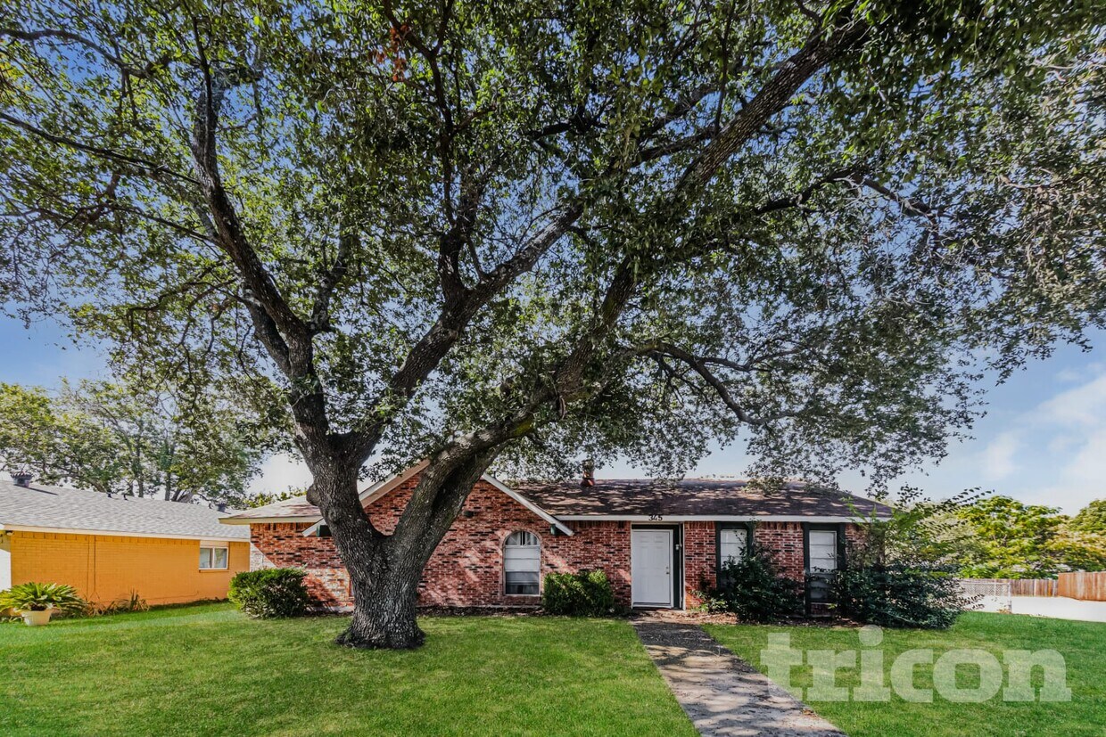 Foto principal - 345 Ivy Way