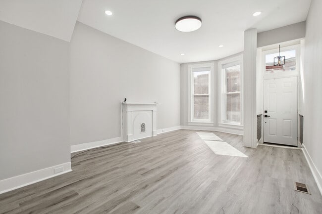 Building Photo - 1834 W Fayette St