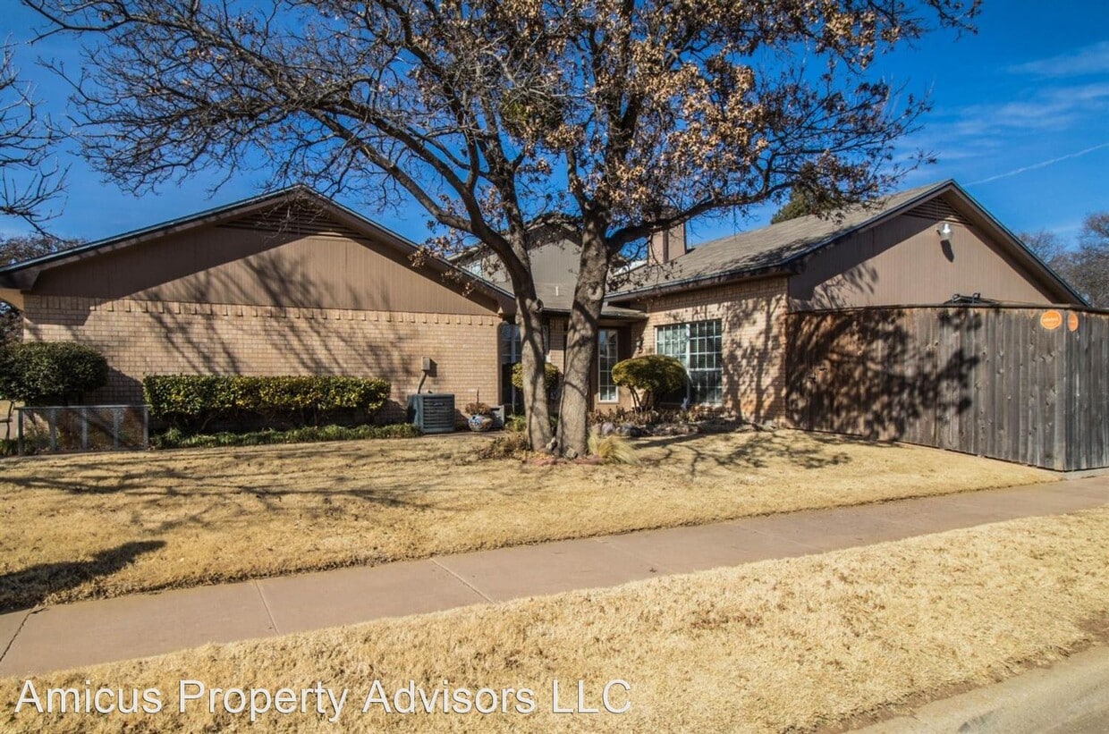 Primary Photo - 2 br, 2 bath House - 5520 93rd Street