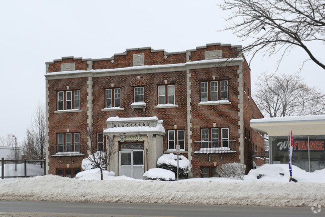 Building Photo - 312 Lake Ave