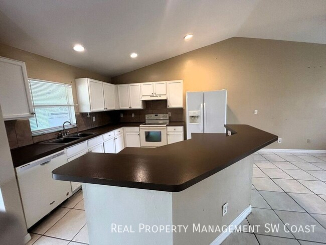 Foto del edificio - 125 John Ave S