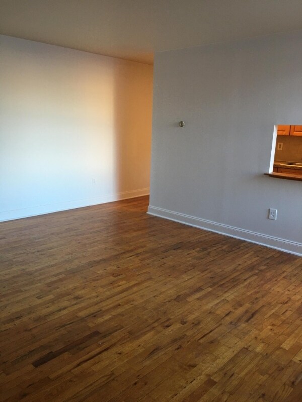 Building Photo - 9 Hedden Terrace