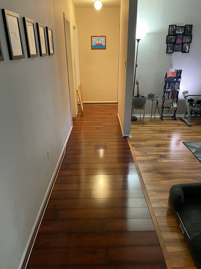 Foto del edificio - 8002 Valley Manor Rd
