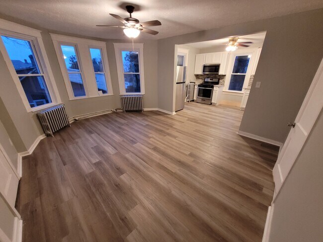 Foto del edificio - 11 Willow Ave