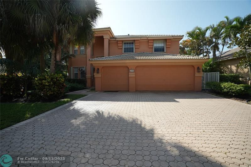 Primary Photo - 6370 Stonehurst Cir