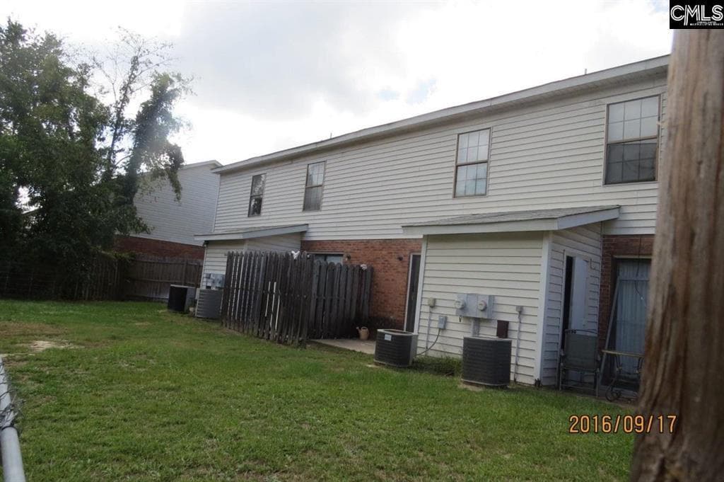 Foto del edificio - 110 Villa Ct