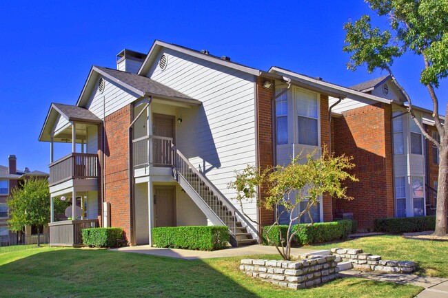 Bear Creek at Harwood Apartments - Apartments in Euless, TX ...