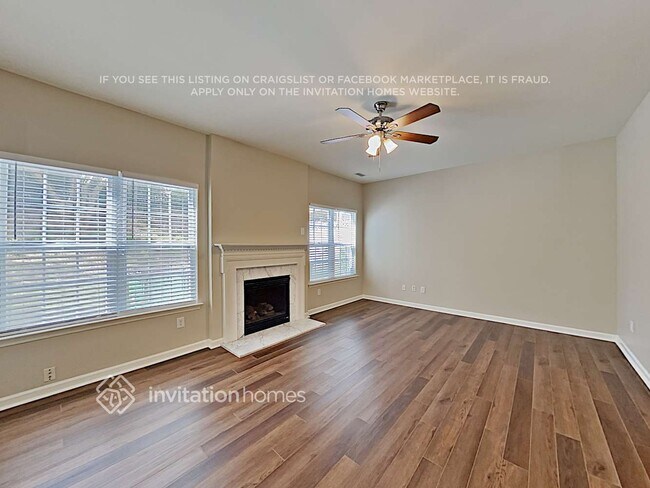 Foto del edificio - 3434 Crutchfield Pl