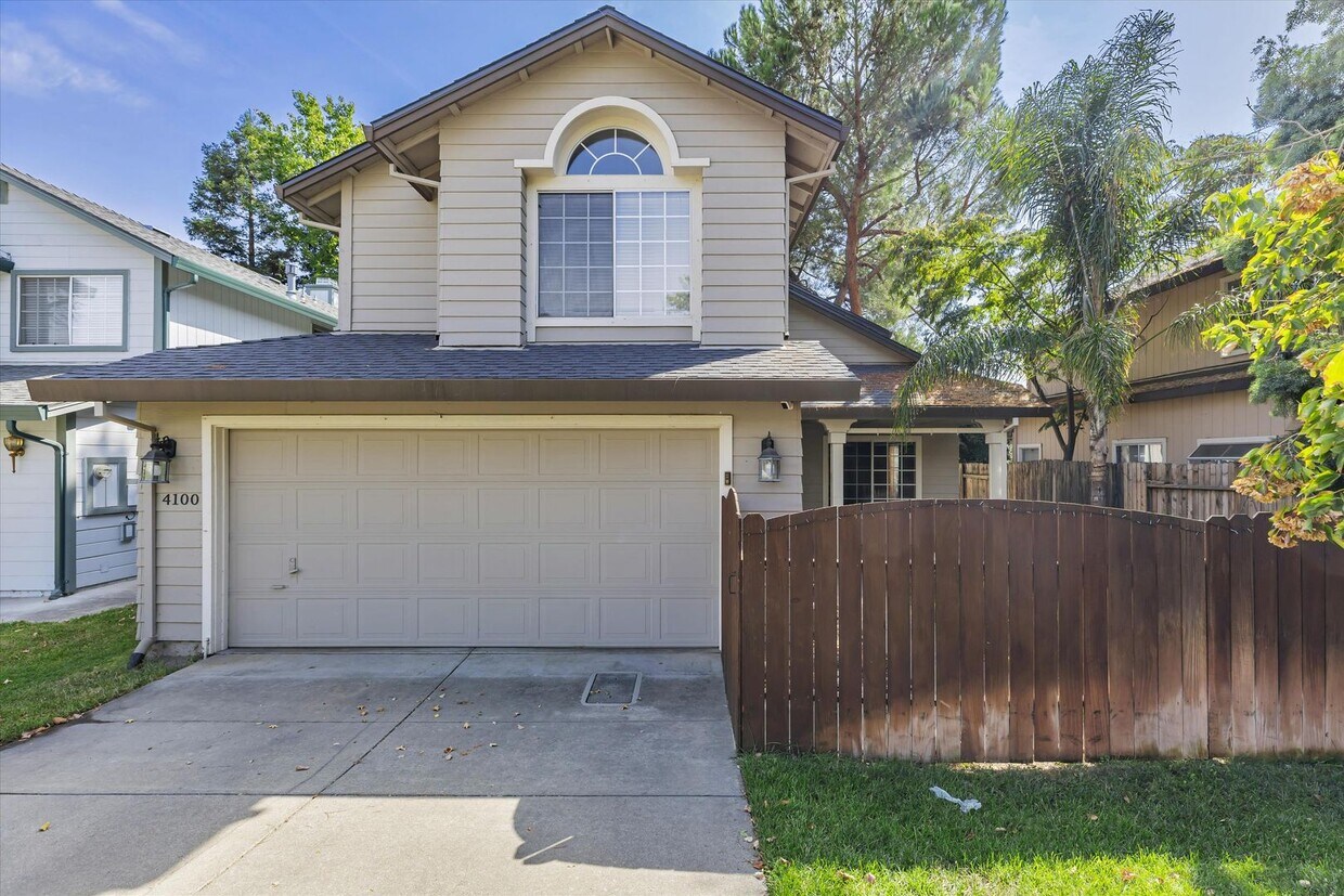 Foto principal - 4100 Diane Dr