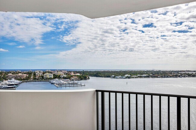 Foto del edificio - 1200 S Flagler Dr
