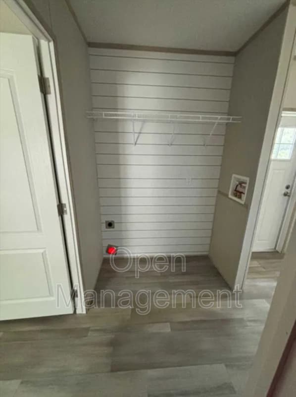 Building Photo - 356 Bayhead Dr