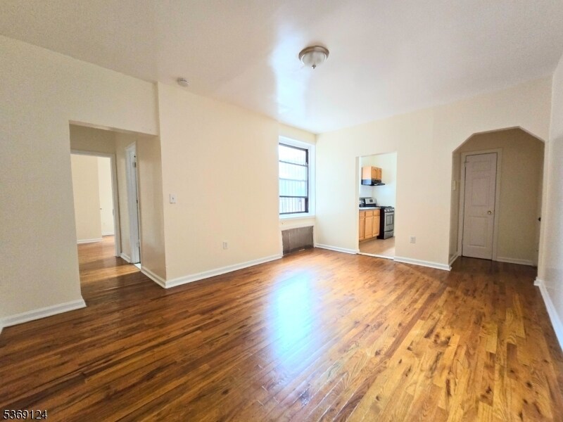 Foto principal - 741 Clinton Ave