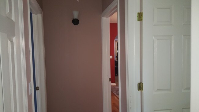 Building Photo - 2021 Gless Ave